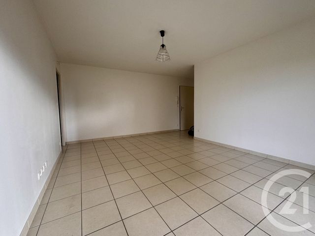 Appartement F2 &agrave; louer - 2 pi&egrave;ces - 47,59 m2 - St Just En Chaussee - 60 - PICARDIE