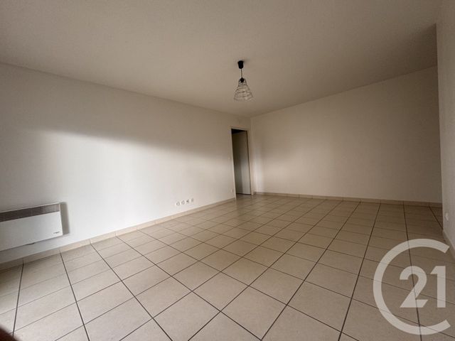 Appartement F2 &agrave; louer - 2 pi&egrave;ces - 47,59 m2 - St Just En Chaussee - 60 - PICARDIE