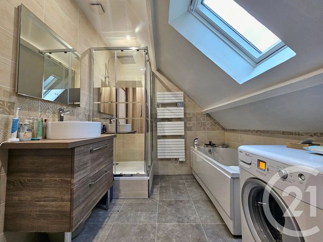 Afficher la photo en grand Appartement F3 à vendre - 4 pièces - 65 m2 - Rieux - 60 - PICARDIE