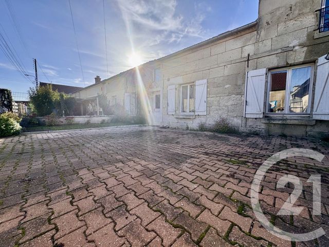 Afficher la photo en grand Maison à vendre - 6 pièces - 185 m2 - Orrouy - 60 - PICARDIE