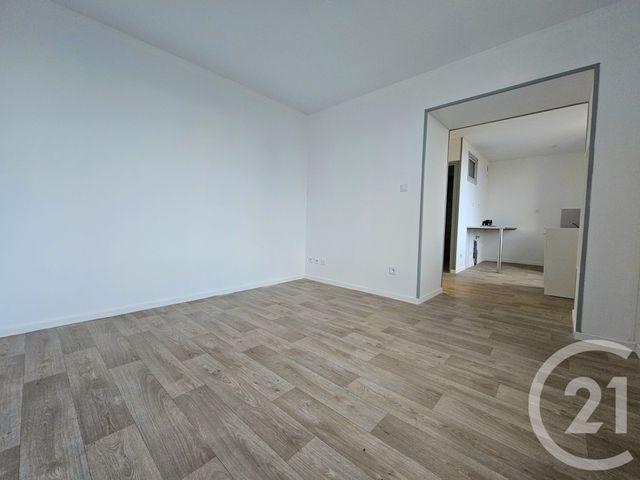 Afficher la photo en grand Appartement F2 à louer - 2 pièces - 36,90 m2 - Choisy La Victoire - 60 - PICARDIE