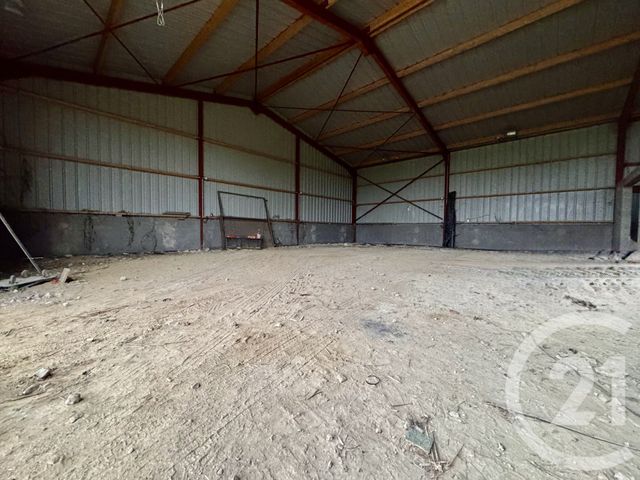 Maison &agrave; louer - 1 pi&egrave;ce - 268 m2 - La Neuville Roy - 60 - PICARDIE