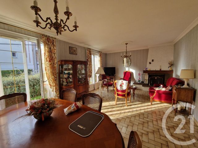 Afficher la photo en grand Maison à vendre - 4 pièces - 140 m2 - St Just En Chaussee - 60 - PICARDIE