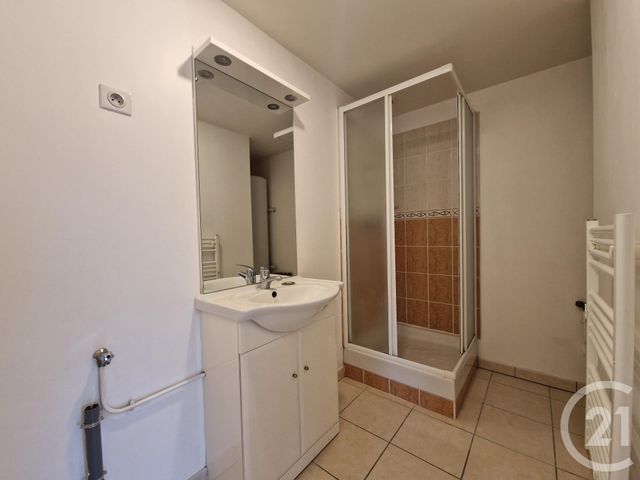 Afficher la photo en grand Appartement F3 à vendre - 3 pièces - 50 m2 - St Just En Chaussee - 60 - PICARDIE