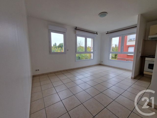 Afficher la photo en grand Appartement F3 à vendre - 3 pièces - 50 m2 - St Just En Chaussee - 60 - PICARDIE